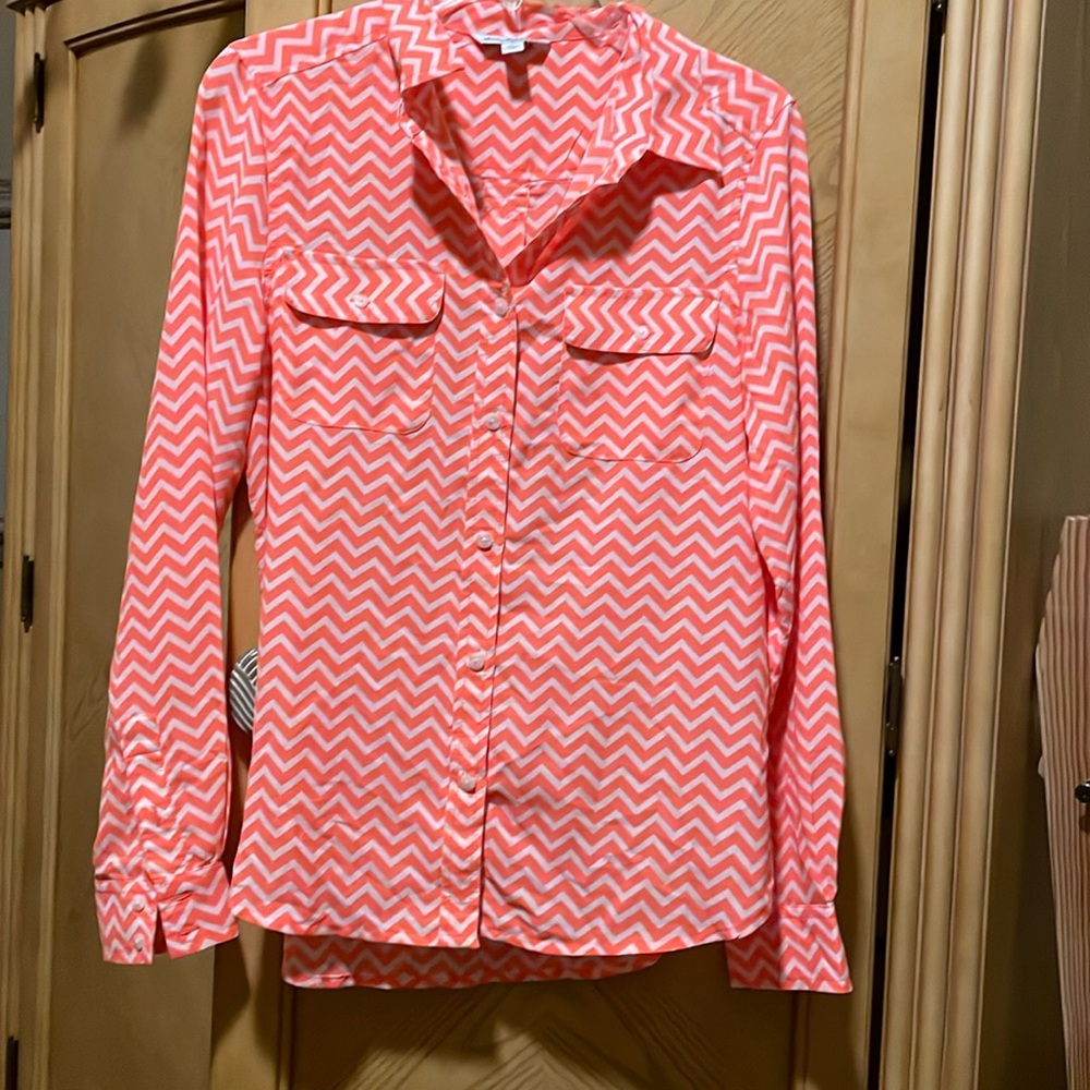 American eagle outfitters orange and cream chevron blouse size small